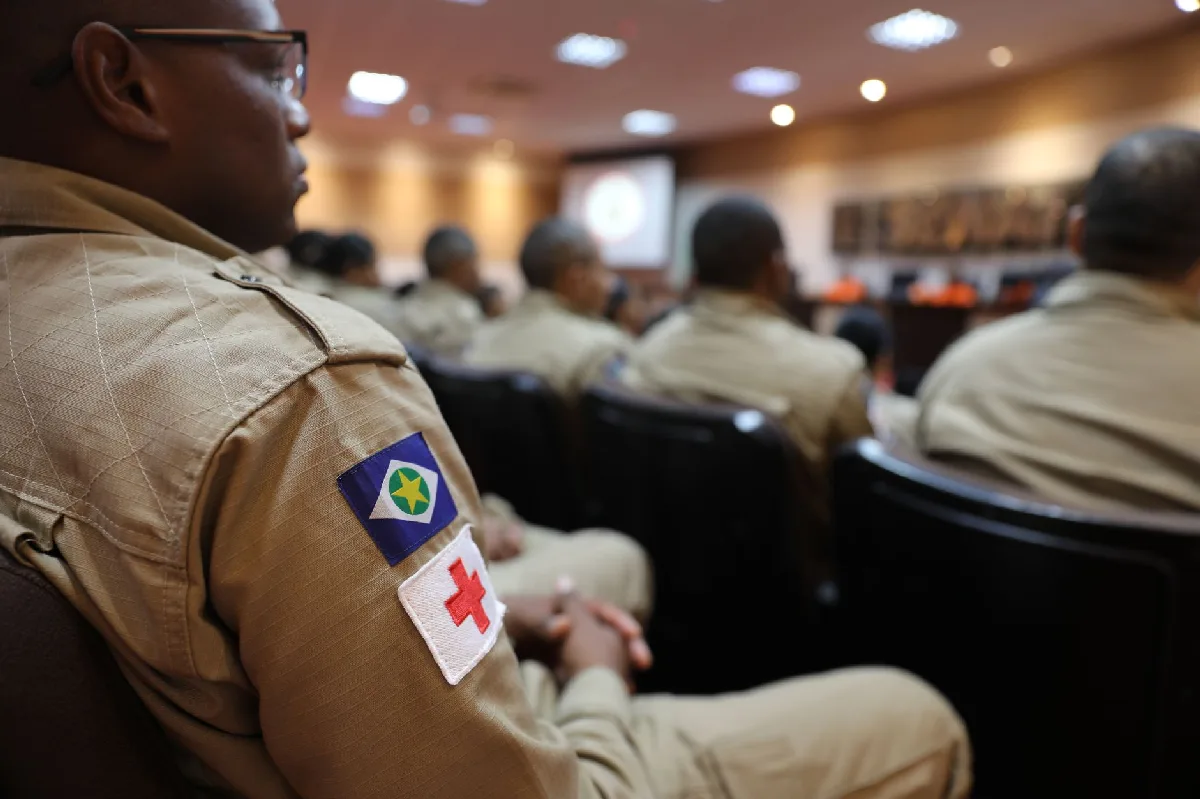 Bombeiros em treinamento estratégico em Mato Grosso, Brasil. — Medicina Ocupacional Curitiba