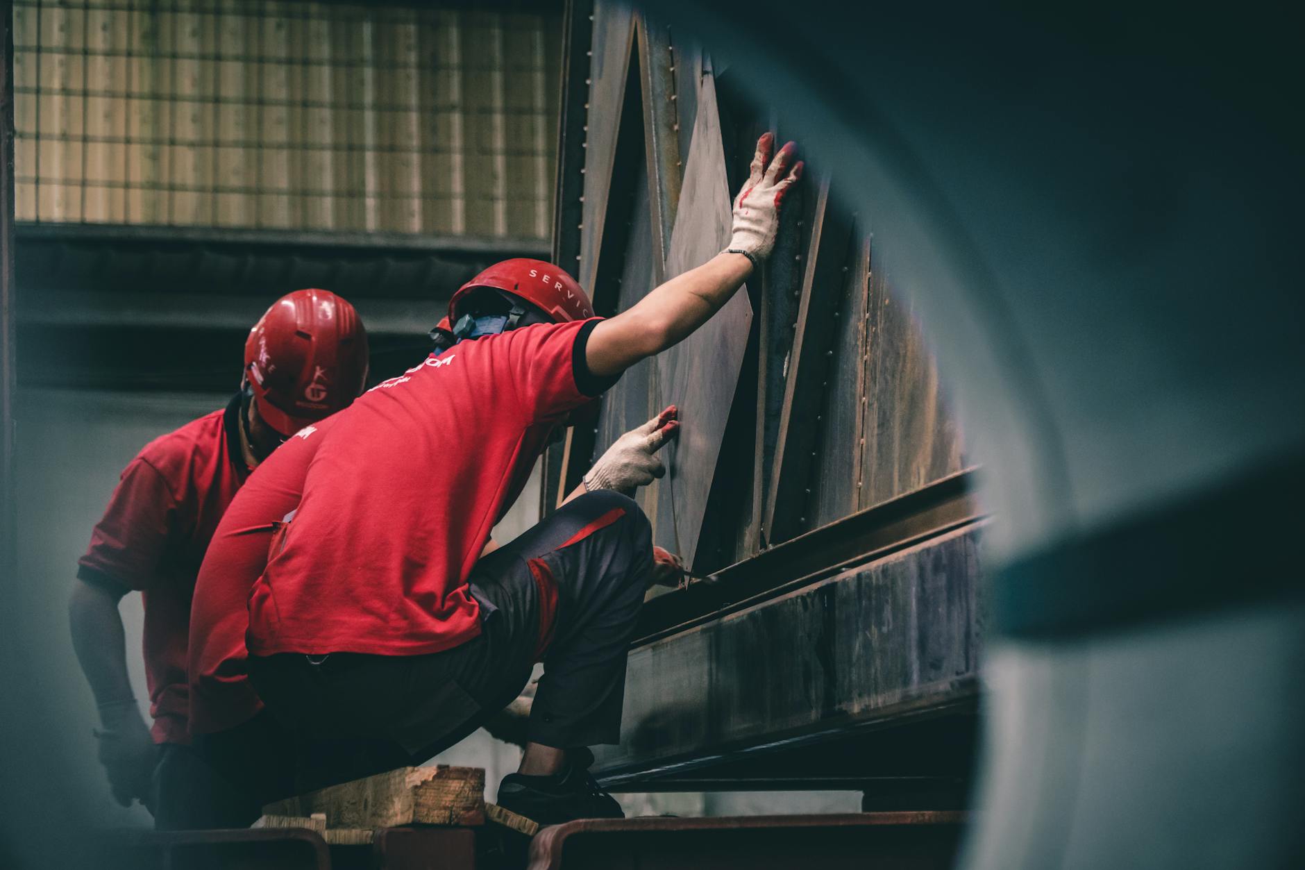 Curso de CIPA NR-05 em Curitiba: Treinamento e Prazos Legais Homens em treinamento de segurança em sala de aula. — Medicina Ocupacional Curitiba