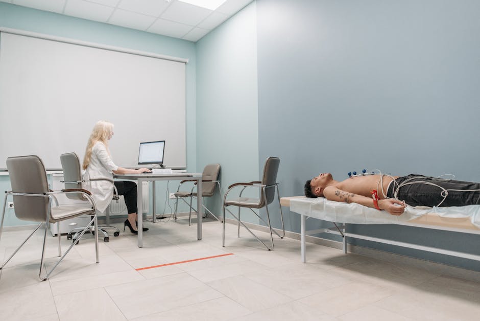 Programa de Controle Médico em Curitiba: Guia NR-7 e eSocial Programa de Controle Médico em Curitiba — Medicina Ocupacional Curitiba